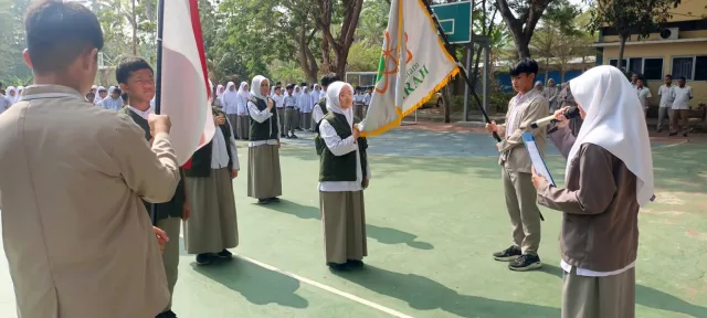 Kawal Pemilos 2026, Pengurus KPUS SMP Islam Athirah Bone Resmi Dilantik