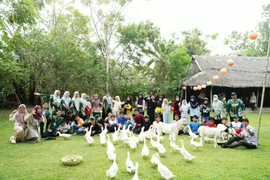 Field Trip Kelas V SD Islam Athirah Racing Centre, Jelajahi Keanekaragaman Hayati di Rumah Hijau Denassa